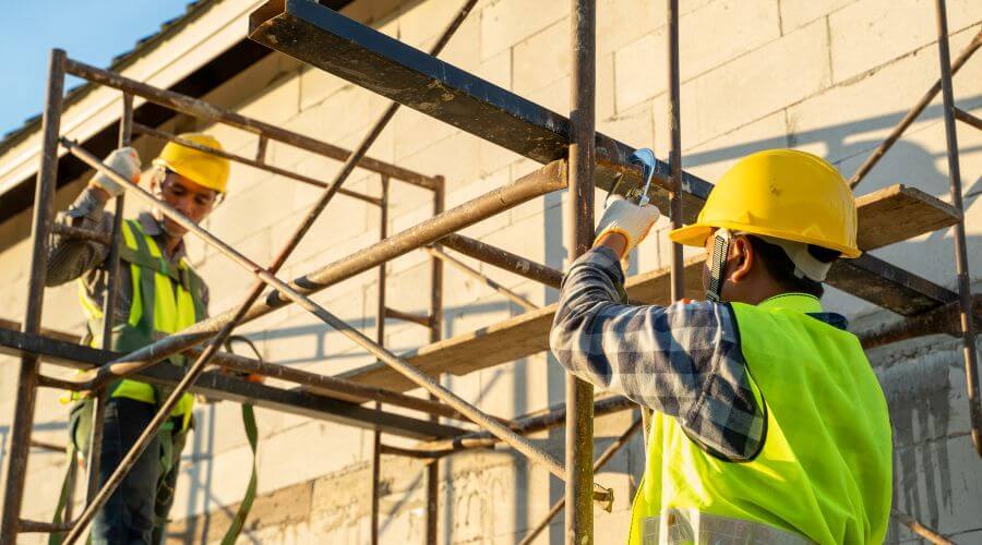Expert Emergency Roof Repairs services in Onyx, CA